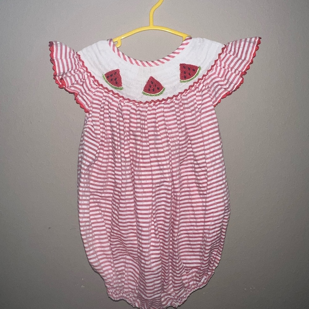 Smocked bubble